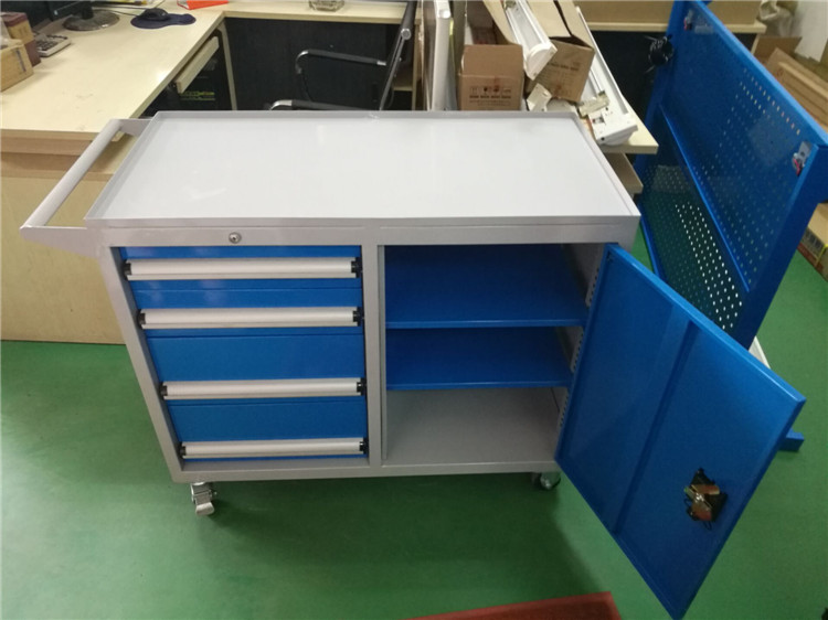 移动工具车